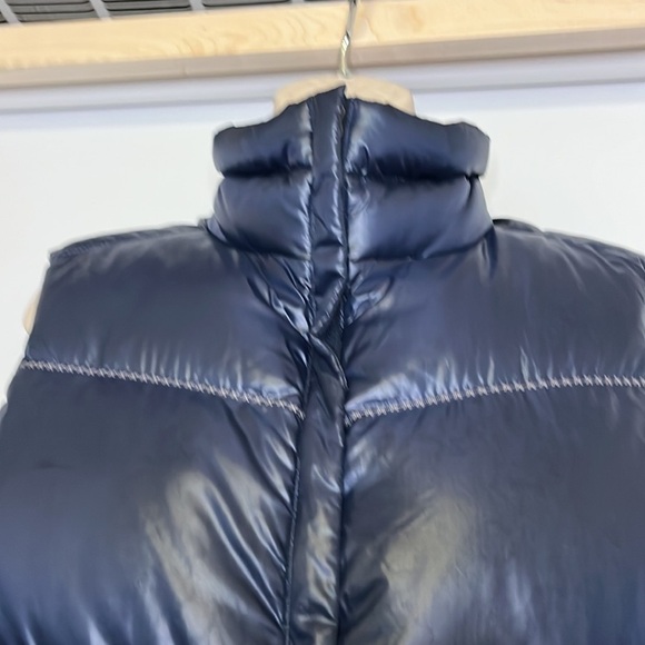 COLUMBIA Down navy blue down vest, size medium, in very good condition - Picture 8 of 14
